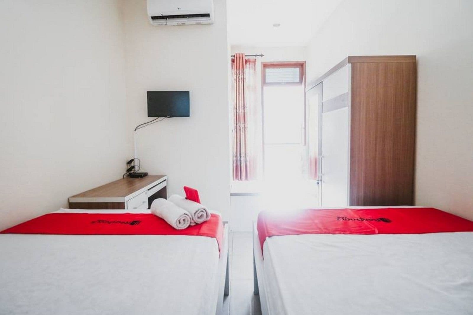 RedDoorz Plus near Semanggi Jakarta Exterior foto
